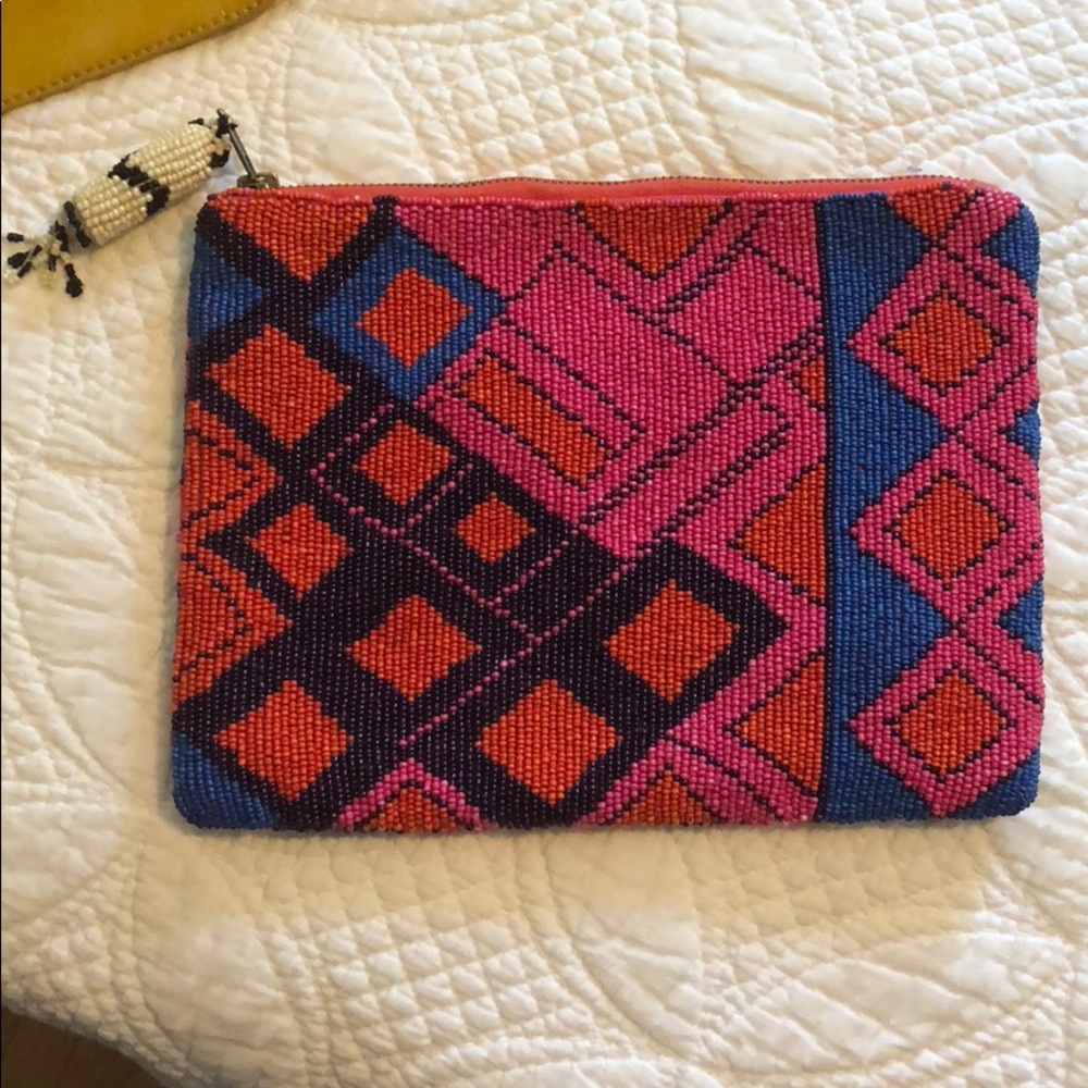 Beaded clutch